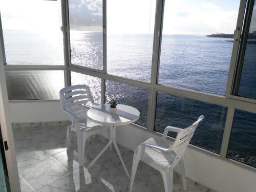 Apartamento La Garita Beach Front