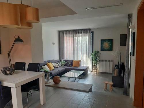 Casa Con Piscina Privada, Golf Bonmont