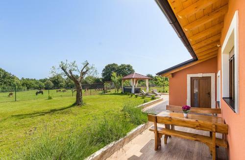 Villa Betiga 2, With Pool And Jacuzzi
