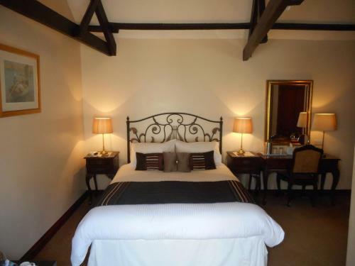 Hostal The Smugglers Restaurant With Rooms