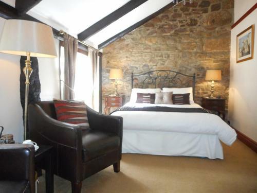Hostal The Smugglers Restaurant With Rooms