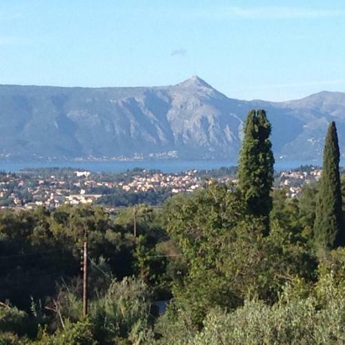 Gastouri Villa Pascalia With Pool And Views
