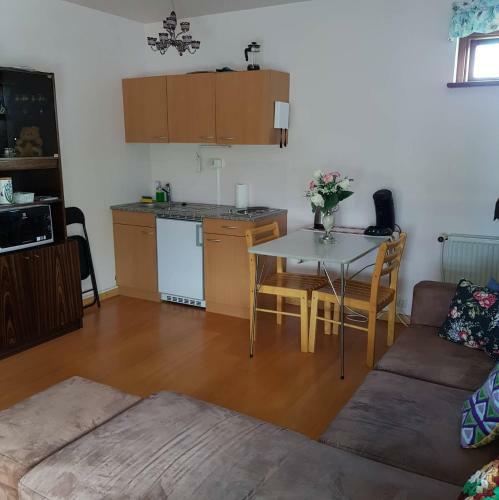 Peaceful Farm Apartment