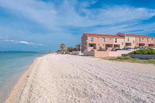 Luxury Apartments - La Vir 1 & 2