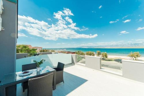 Apartments By The Sea Vir - 18588