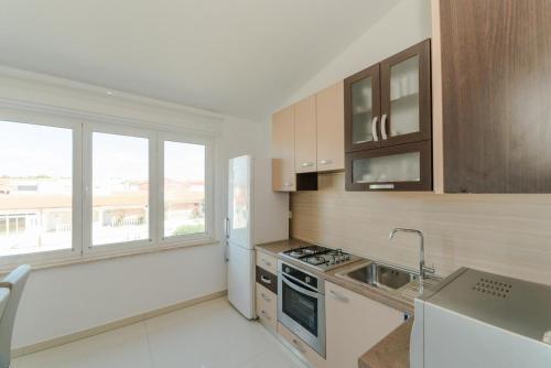Apartments By The Sea Vir - 18588