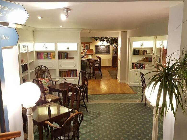 Apple Tree Hotel
