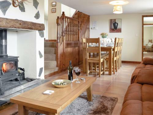 Ty Hir/bwlch Gwyn Farm Equestrian Centre