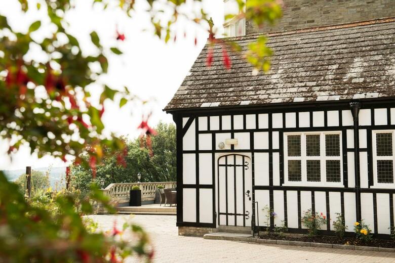 Trenython Manor Hotel & Spa