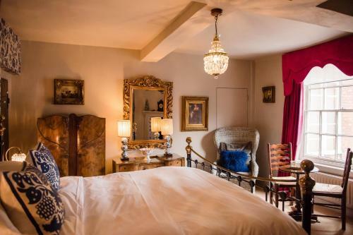 Hostal Drapers Hall Restaurant & Boutique Rooms