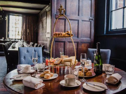 Hostal Drapers Hall Restaurant & Boutique Rooms