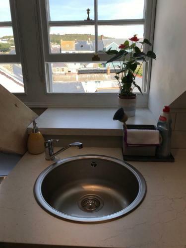 Apartment 4, 1 Laura Place