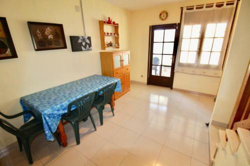 Villa, Piscine, Wifi. Locamar Silvia Cat.