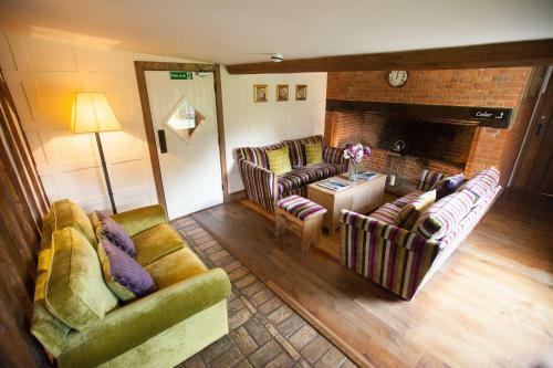 Hostal Channels Lodge