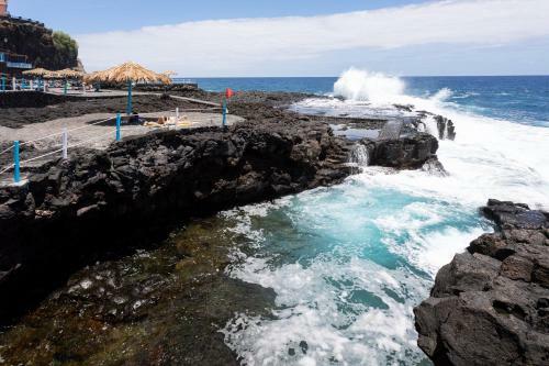 Home2book Sea Front Charco Azul Pool Apartment