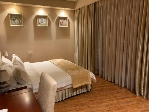 2 Bedroom Apartment In Oasis