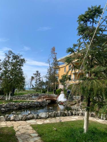 2 Bedroom Apartment In Oasis