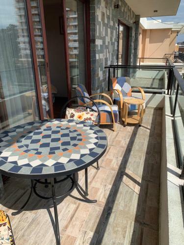 2 Bedroom Apartment In Oasis