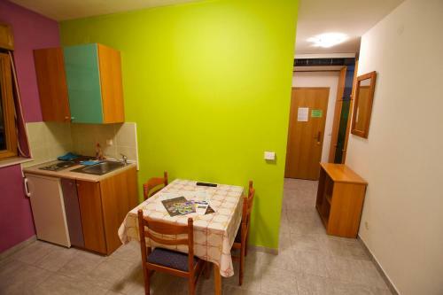 Hostal Apartmani Hrga