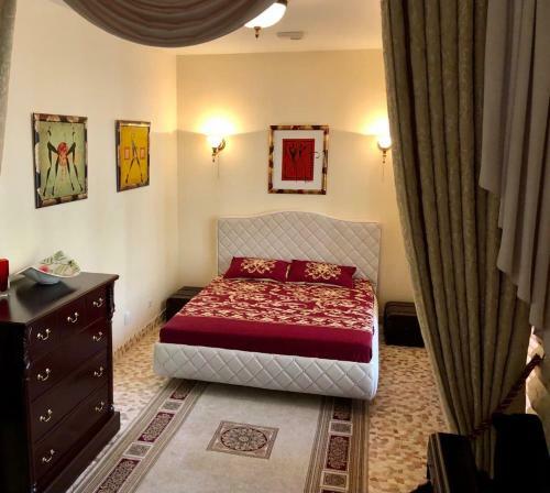 Hostal Guests House With Amazing Pool And Sauna
