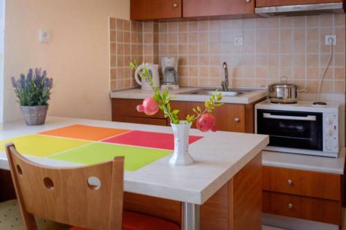 Nice & Quiet Apartment In Best Area