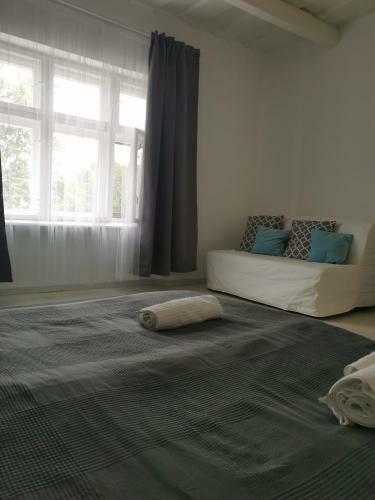 Pet?fi 17 Vend�gh�z Badacsonytomaj