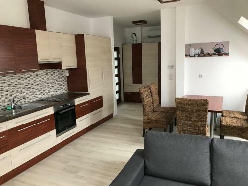 K�lv�ria Apartman