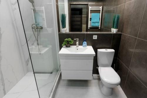 Apartamento City Center. Panoramic Windows. Fireplace.