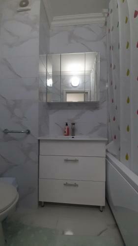 White Apartament Airport