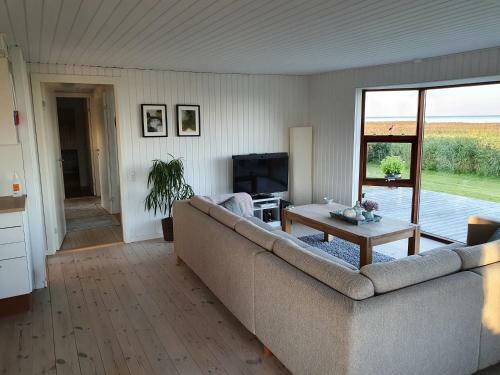 Full Ocean View & Game Rooms