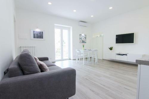 Four White Apartments