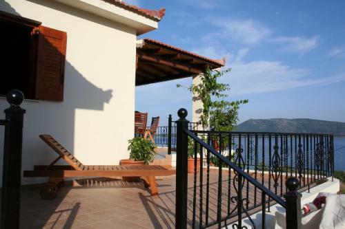 Villa Oceanis - Luxury Seaside Villa