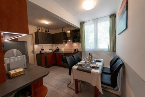 Privat Beachfront 2room Apartment, Free Ac,wifi, Cabel Tv
