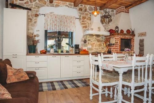 Villa Holiday House ?okotini Dvori