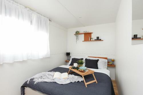 Mia Mobile Home With Jacuzzi