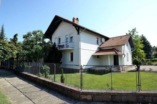 Best Apartman Lelle