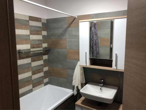 Lido Nappali + 3 H�l� Apartman