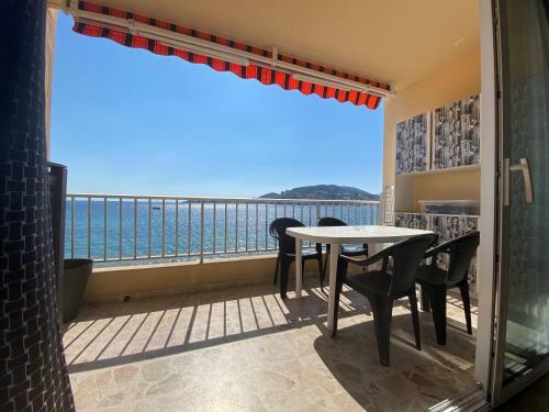 Apartamento Logement Les Pieds Dans L'eau !