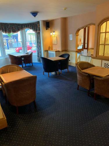 Yelf's Hotel