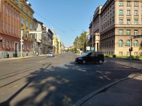 Apartment Zagreb Idila Center S Balkonom