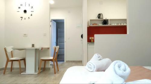Apartamento Room & 4 Studios - Modern Comfy Central - Free Netflix