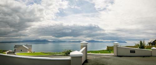 Ballyheigue Cliff Side And Sea View Apartment