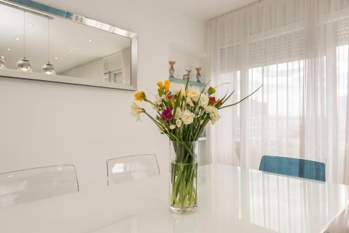 Urban Luxury Apartment