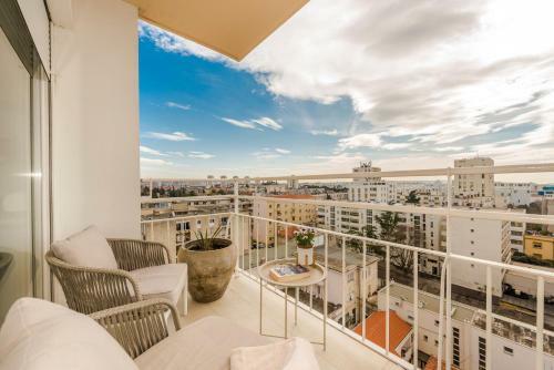 Urban Luxury Apartment