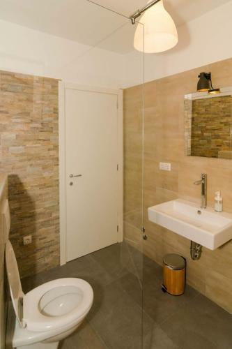 Apartmani Marinovi?