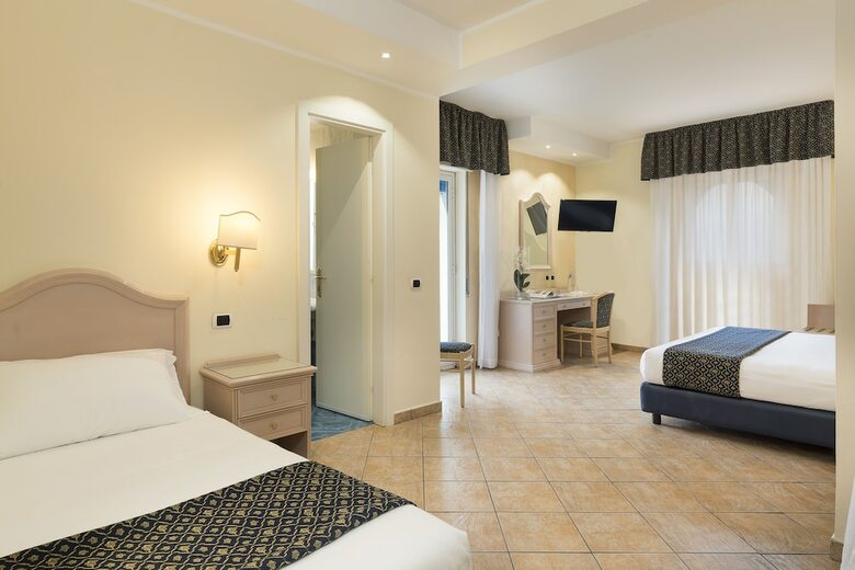 Hotel Sant Alphio Garden
