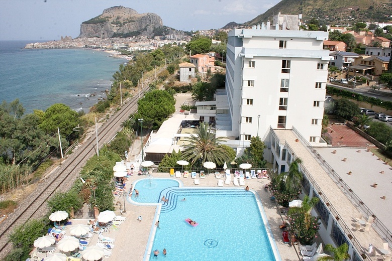 Hotel Santa Lucia And Le Sabbie D Oro