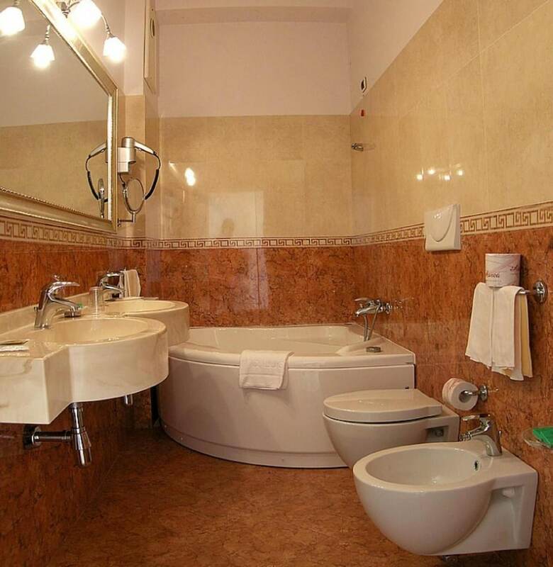 Hotel Santa Lucia And Le Sabbie D Oro