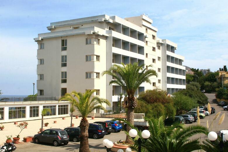 Hotel Santa Lucia And Le Sabbie D Oro