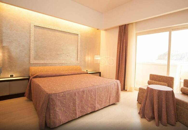 Hotel Santa Lucia And Le Sabbie D Oro